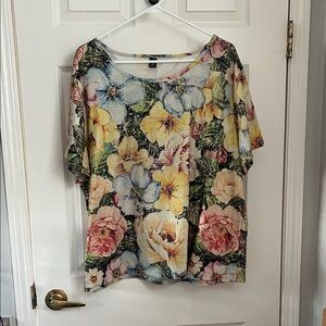 SHEIN Multicolor Floral Short Sleeve Top